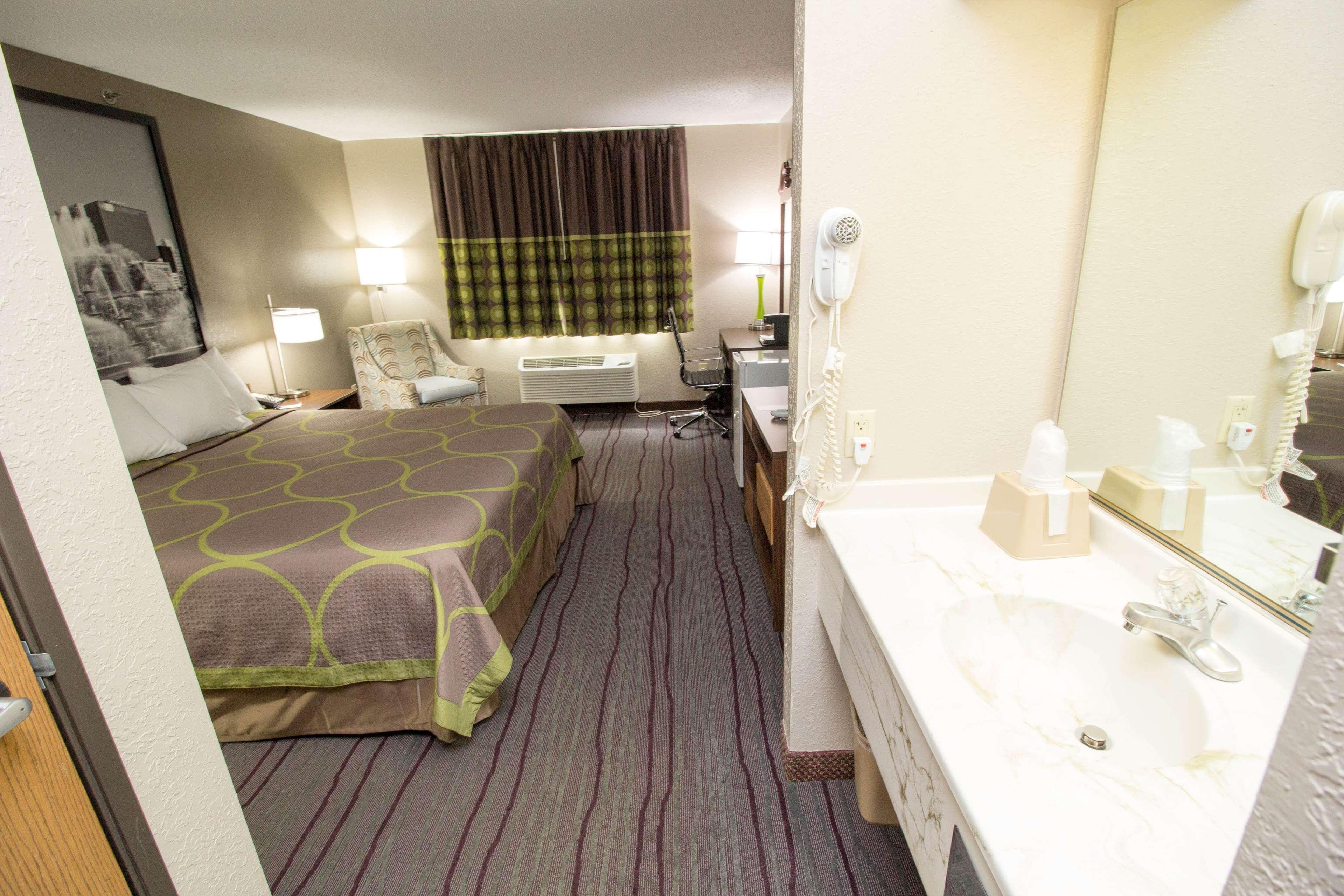 Super 8 By Wyndham Chicago O'Hare Airport Hotel Elk Grove Village Eksteriør billede