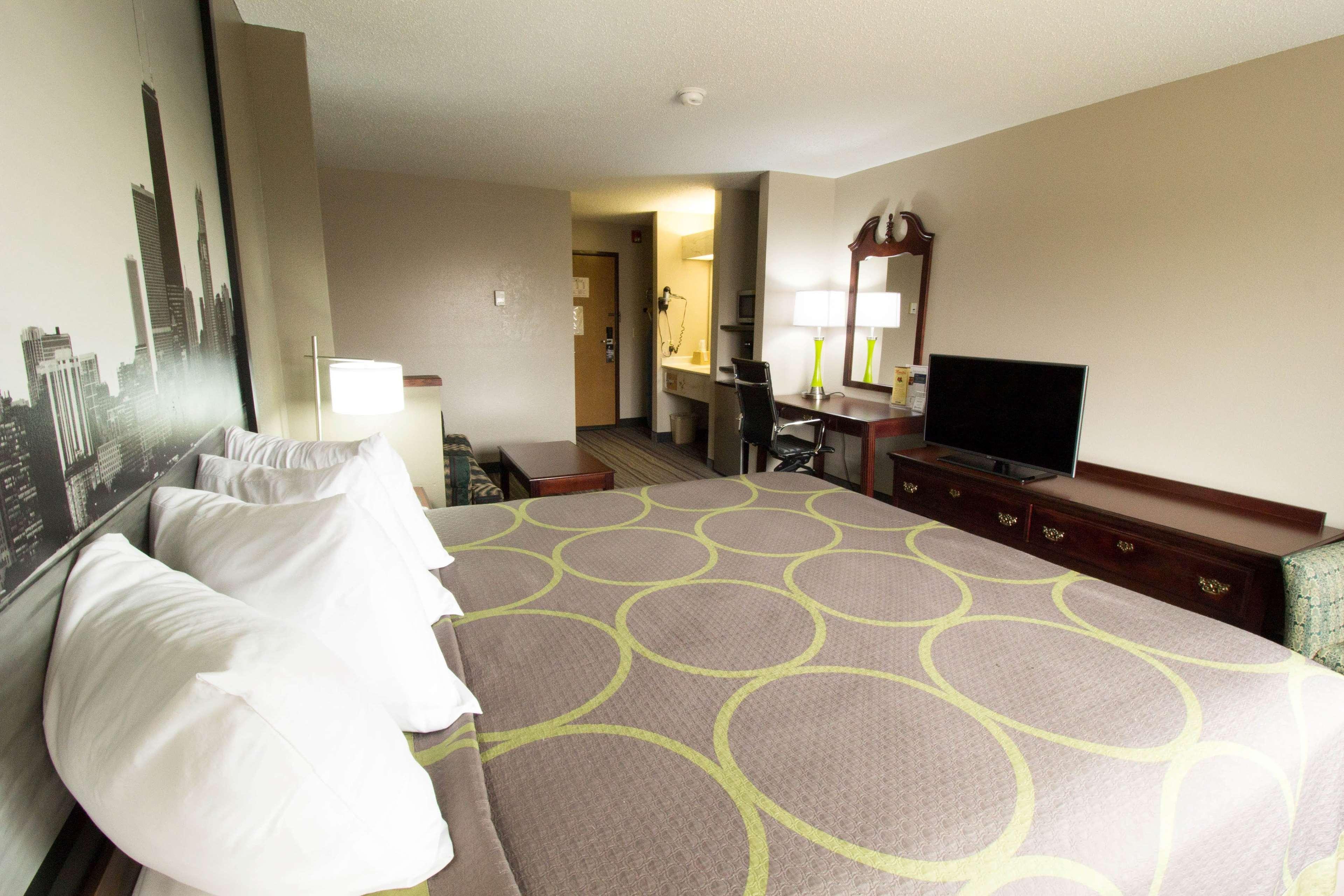 Super 8 By Wyndham Chicago O'Hare Airport Hotel Elk Grove Village Eksteriør billede