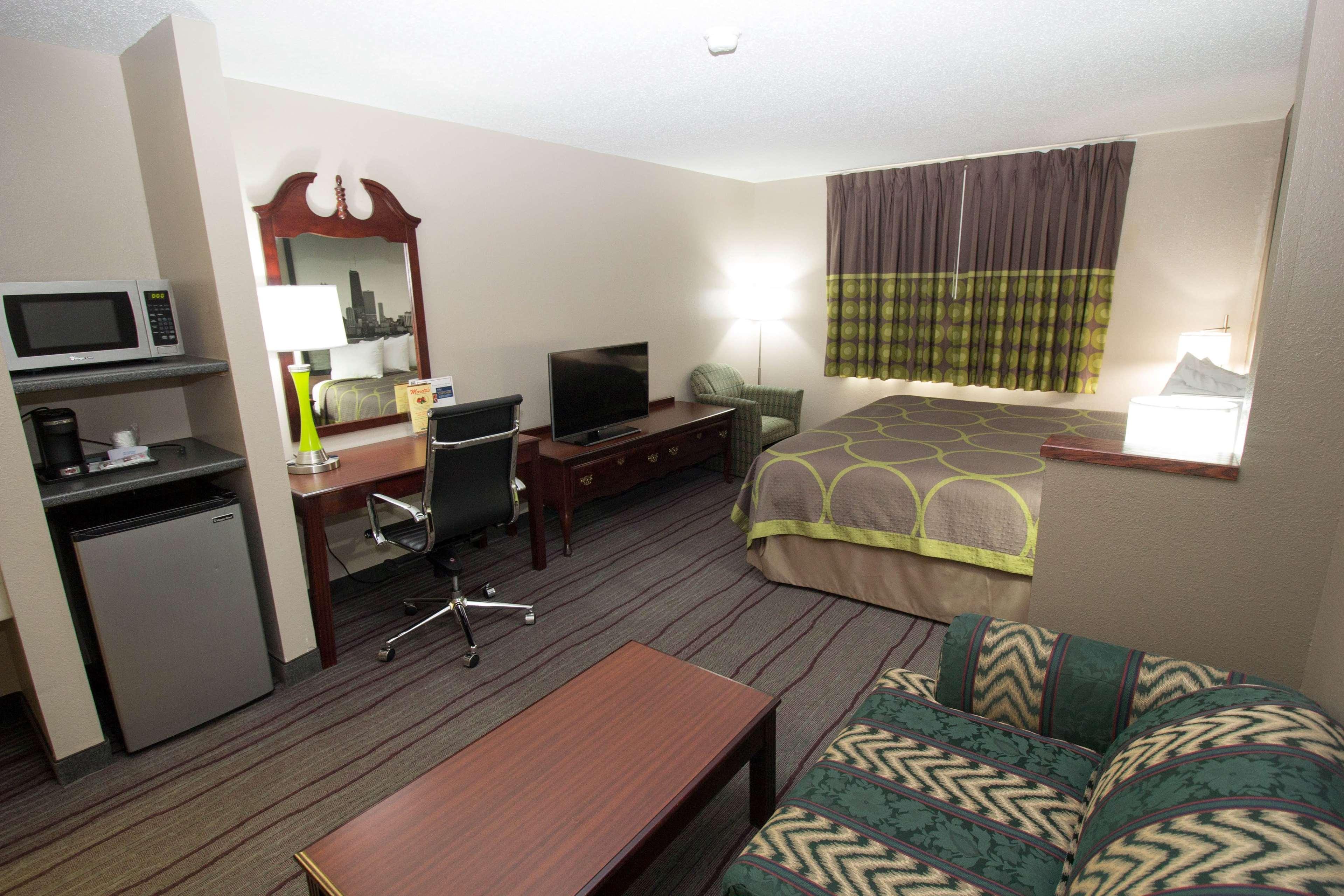 Super 8 By Wyndham Chicago O'Hare Airport Hotel Elk Grove Village Eksteriør billede