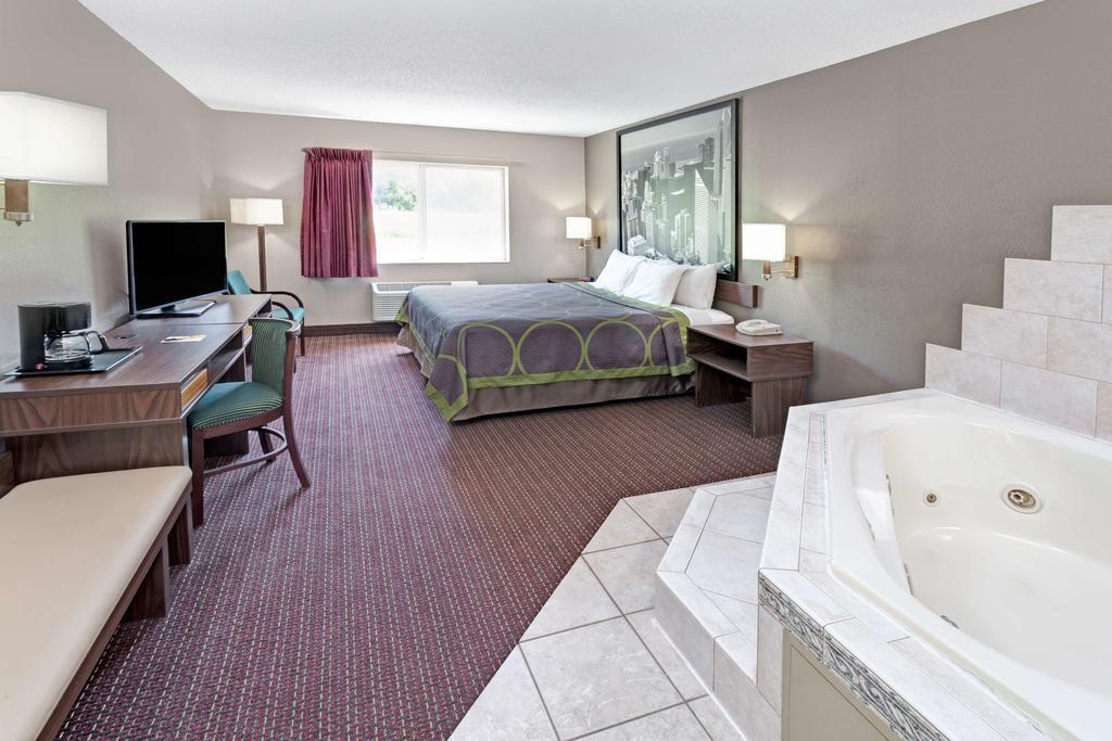 Super 8 By Wyndham Chicago O'Hare Airport Hotel Elk Grove Village Eksteriør billede