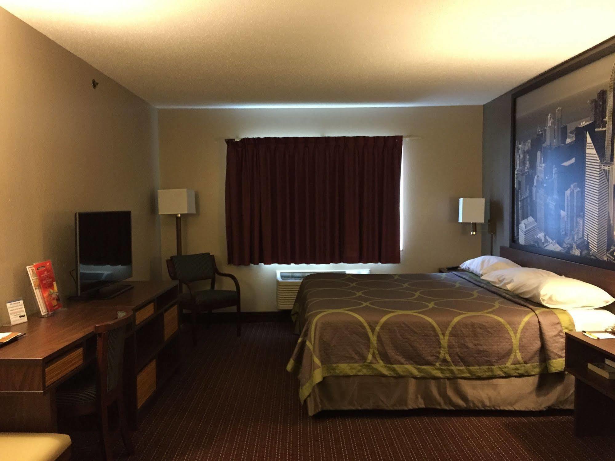 Super 8 By Wyndham Chicago O'Hare Airport Hotel Elk Grove Village Eksteriør billede